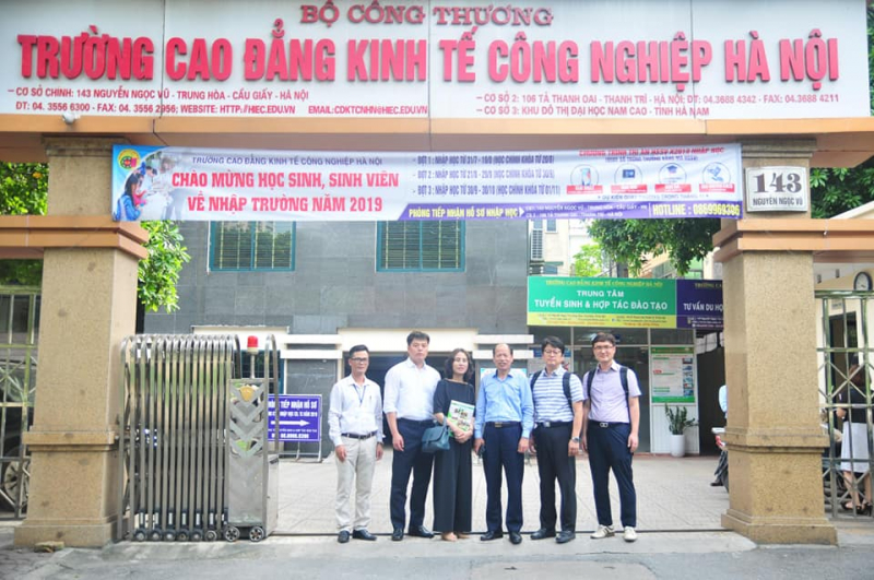 cac truong cao dang co nganh marketing o ha noi 6
