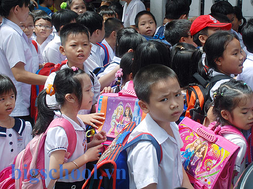 di khai giang co can mang cap khong 2